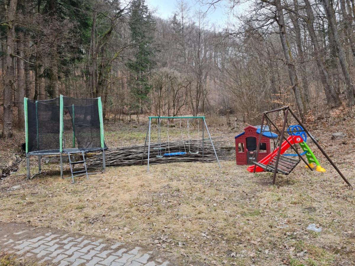 Horska Chata V Srdci Kremnickych Hor Banská Bystrica Exterior foto