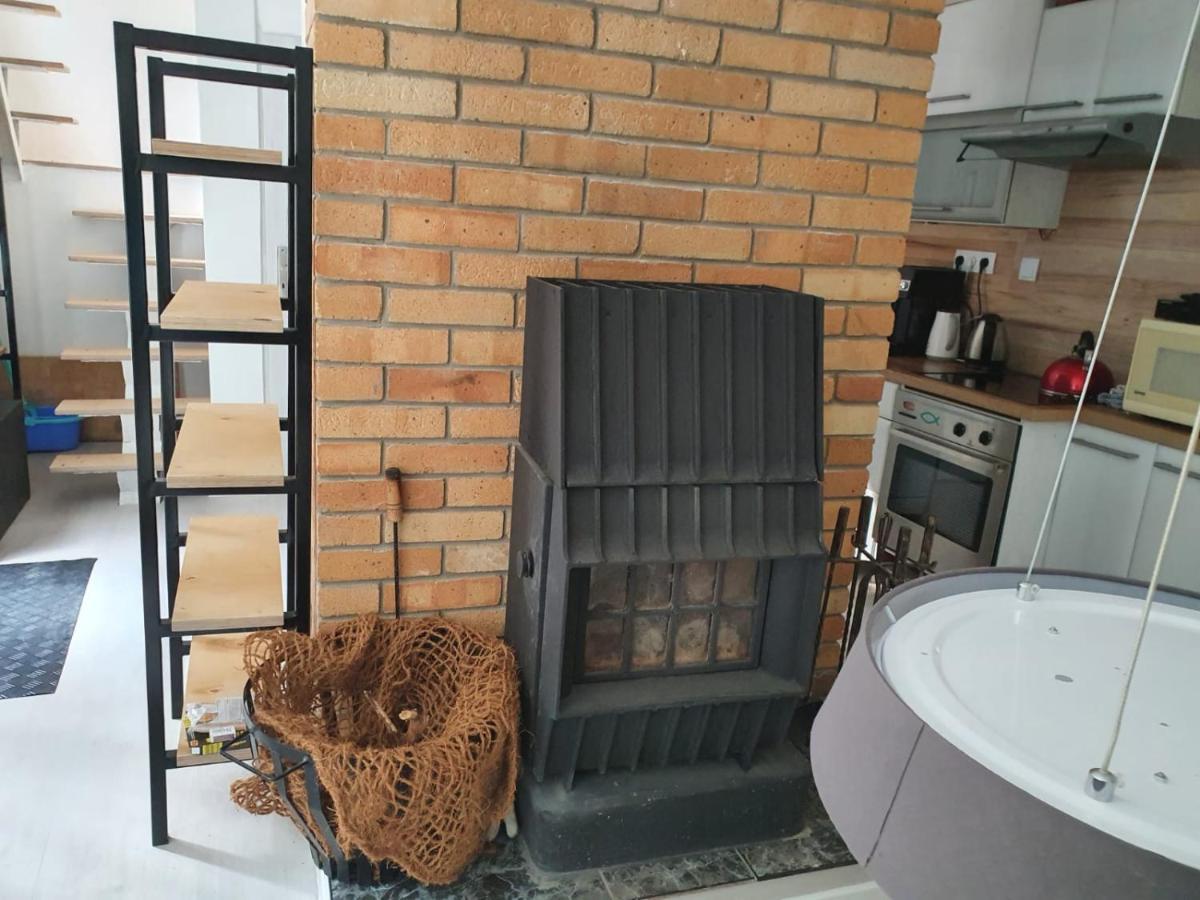 Horska Chata V Srdci Kremnickych Hor Banská Bystrica Exterior foto