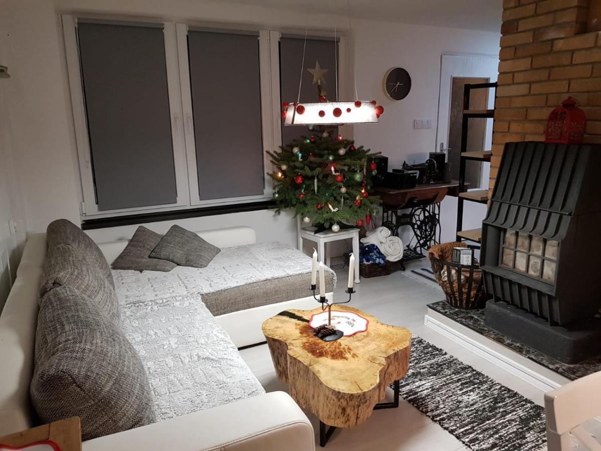 Horska Chata V Srdci Kremnickych Hor Banská Bystrica Exterior foto
